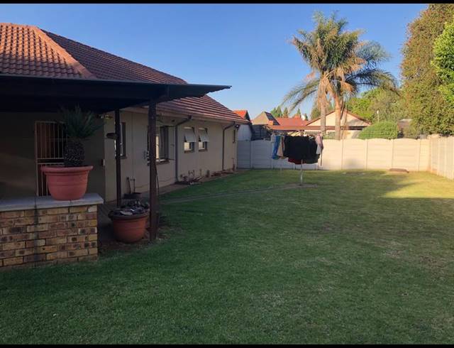 4 BEDROOM HOUSE FOR SALE IN BIRCHLEIGH NORTH